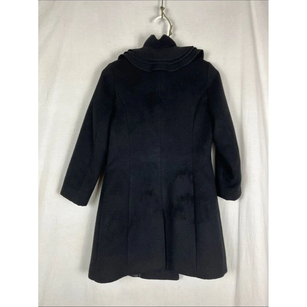 Rothschild black button